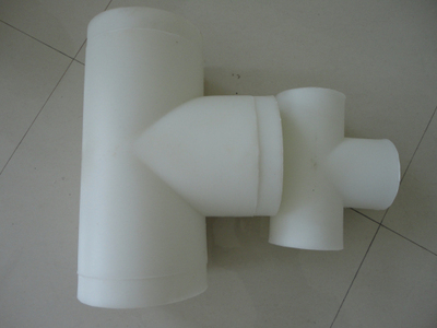 白色表面光滑PP三通管件产品综述